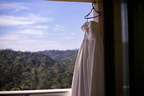 As melhores ideias e inspirações criativas de fotos de casamento registradas por fotógrafos profissionais de eventos da empresa Criativus Foto e Vídeo no Condomínio em Alphaville'