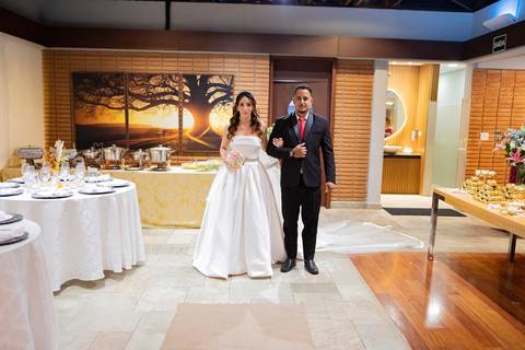 As melhores ideias e inspirações criativas de fotos de casamento registradas por fotógrafos profissionais de eventos da empresa Criativus Foto e Vídeo no Condomínio em Alphaville'