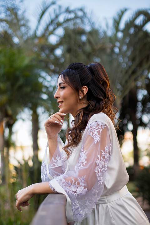 As melhores ideias e inspirações criativas de fotos de casamento registradas por fotógrafos profissionais de eventos da empresa Criativus Foto e Vídeo no Condomínio em Alphaville'