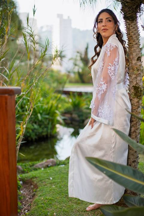 As melhores ideias e inspirações criativas de fotos de casamento registradas por fotógrafos profissionais de eventos da empresa Criativus Foto e Vídeo no Condomínio em Alphaville'