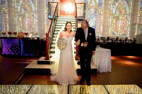 As melhores ideias e inspirações criativas de fotos de casamento registradas por fotógrafos profissionais de eventos da empresa Criativus Foto e Vídeo no Espaço Santini '