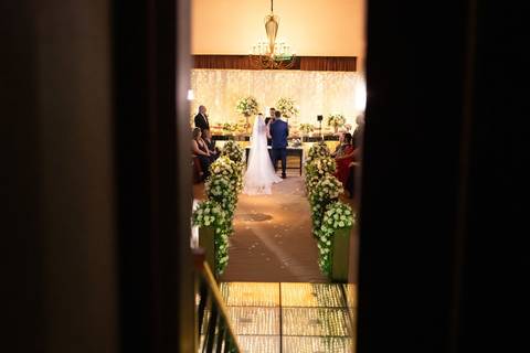 As melhores ideias e inspirações criativas de fotos de casamento registradas por fotógrafos profissionais de eventos da empresa Criativus Foto e Vídeo no Espaço Santini '