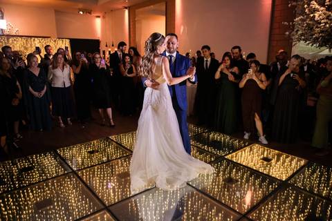 As melhores ideias e inspirações criativas de fotos de casamento registradas por fotógrafos profissionais de eventos da empresa Criativus Foto e Vídeo no Espaço Santini '