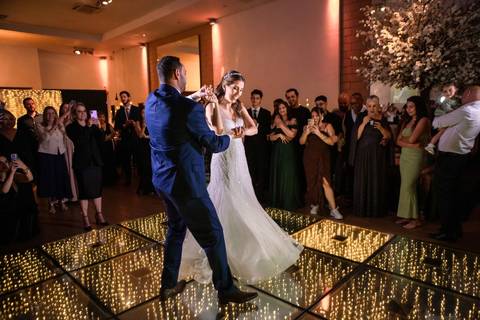 As melhores ideias e inspirações criativas de fotos de casamento registradas por fotógrafos profissionais de eventos da empresa Criativus Foto e Vídeo no Espaço Santini '