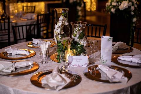 As melhores ideias e inspirações criativas de fotos de casamento registradas por fotógrafos profissionais de eventos da empresa Criativus Foto e Vídeo no Espaço Santini '