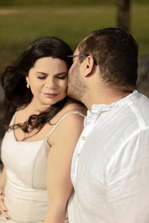 As melhores ideias e inspirações criativas de fotos de ensaio pré casamento registradas por fotógrafos profissionais de eventos da empresa Criativus Foto e Vídeo no Parque Cemucam'