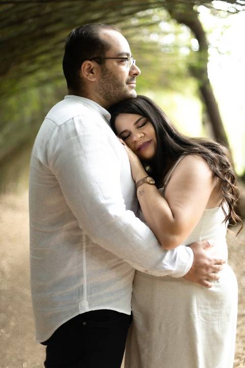 As melhores ideias e inspirações criativas de fotos de ensaio pré casamento registradas por fotógrafos profissionais de eventos da empresa Criativus Foto e Vídeo no Parque Cemucam'