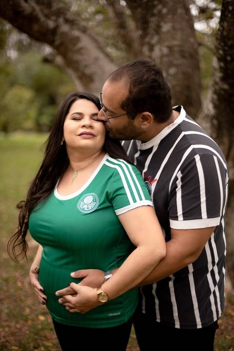 As melhores ideias e inspirações criativas de fotos de ensaio pré casamento registradas por fotógrafos profissionais de eventos da empresa Criativus Foto e Vídeo no Parque Cemucam'