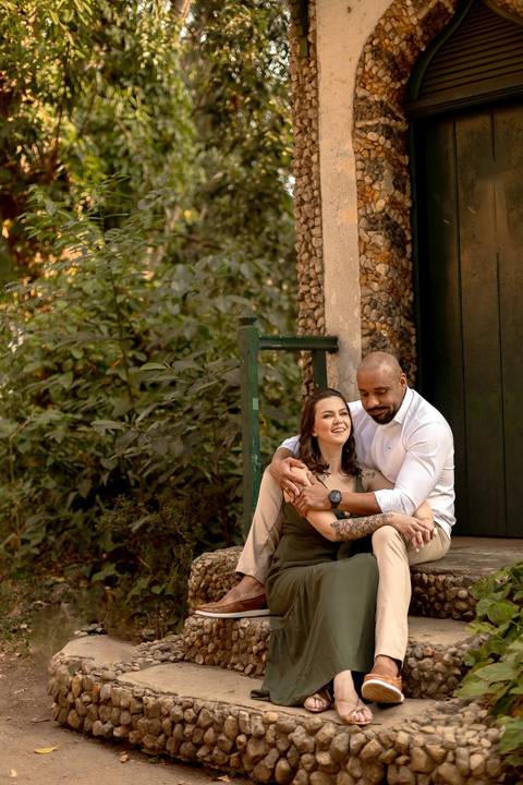 As melhores ideias e inspirações criativas de fotos de ensaio pré casamento registradas por fotógrafos profissionais de eventos da empresa Criativus Foto e Vídeo no  Parque da Luz'