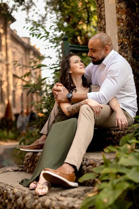 As melhores ideias e inspirações criativas de fotos de ensaio pré casamento registradas por fotógrafos profissionais de eventos da empresa Criativus Foto e Vídeo no  Parque da Luz'