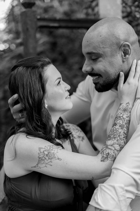 As melhores ideias e inspirações criativas de fotos de ensaio pré casamento registradas por fotógrafos profissionais de eventos da empresa Criativus Foto e Vídeo no  Parque da Luz'