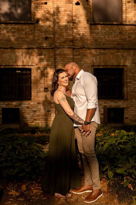 As melhores ideias e inspirações criativas de fotos de ensaio pré casamento registradas por fotógrafos profissionais de eventos da empresa Criativus Foto e Vídeo no  Parque da Luz'