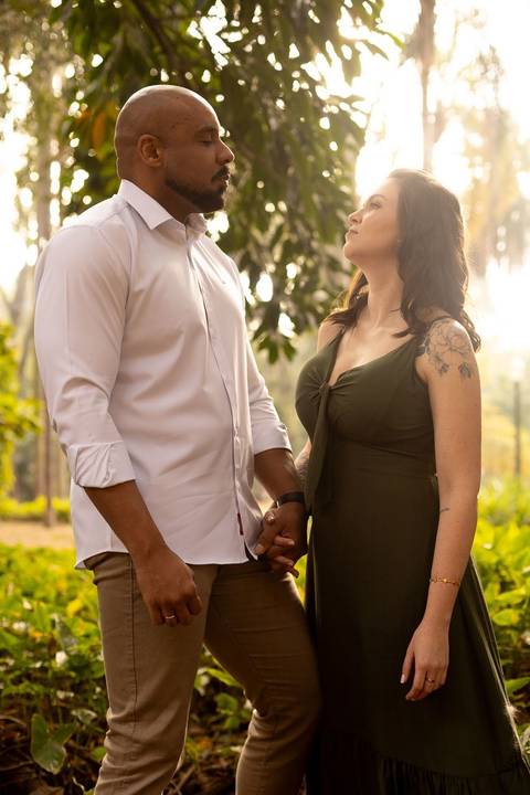 As melhores ideias e inspirações criativas de fotos de ensaio pré casamento registradas por fotógrafos profissionais de eventos da empresa Criativus Foto e Vídeo no  Parque da Luz'