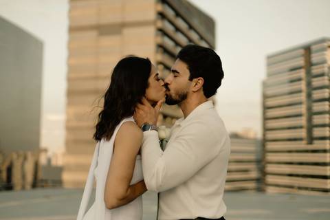 As melhores ideias e inspirações criativas de fotos de casamento registradas por fotógrafos profissionais de eventos da empresa Criativus Foto e Vídeo no Heliponto em São Paulo'