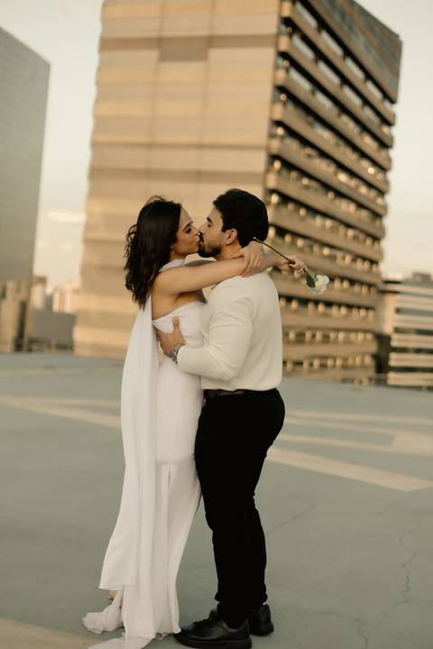 As melhores ideias e inspirações criativas de fotos de casamento registradas por fotógrafos profissionais de eventos da empresa Criativus Foto e Vídeo no Heliponto em São Paulo'