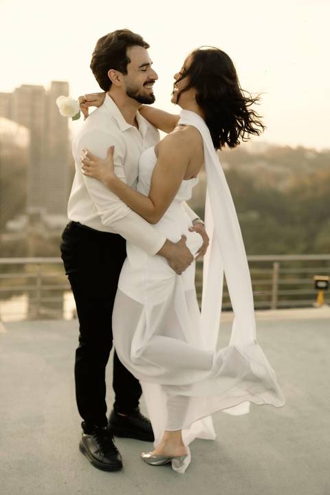 As melhores ideias e inspirações criativas de fotos de casamento registradas por fotógrafos profissionais de eventos da empresa Criativus Foto e Vídeo no Heliponto em São Paulo'