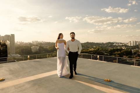 As melhores ideias e inspirações criativas de fotos de casamento registradas por fotógrafos profissionais de eventos da empresa Criativus Foto e Vídeo no Heliponto em São Paulo'