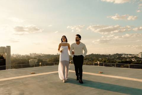 As melhores ideias e inspirações criativas de fotos de casamento registradas por fotógrafos profissionais de eventos da empresa Criativus Foto e Vídeo no Heliponto em São Paulo'