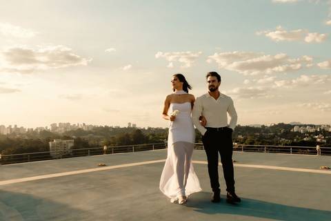 As melhores ideias e inspirações criativas de fotos de casamento registradas por fotógrafos profissionais de eventos da empresa Criativus Foto e Vídeo no Heliponto em São Paulo'