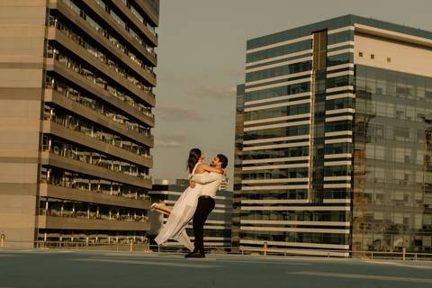 As melhores ideias e inspirações criativas de fotos de casamento registradas por fotógrafos profissionais de eventos da empresa Criativus Foto e Vídeo no Heliponto em São Paulo'