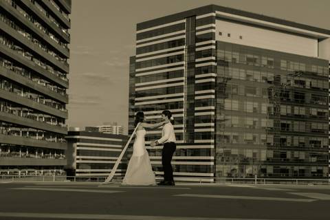 As melhores ideias e inspirações criativas de fotos de casamento registradas por fotógrafos profissionais de eventos da empresa Criativus Foto e Vídeo no Heliponto em São Paulo'