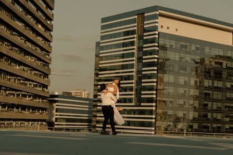 As melhores ideias e inspirações criativas de fotos de casamento registradas por fotógrafos profissionais de eventos da empresa Criativus Foto e Vídeo no Heliponto em São Paulo'