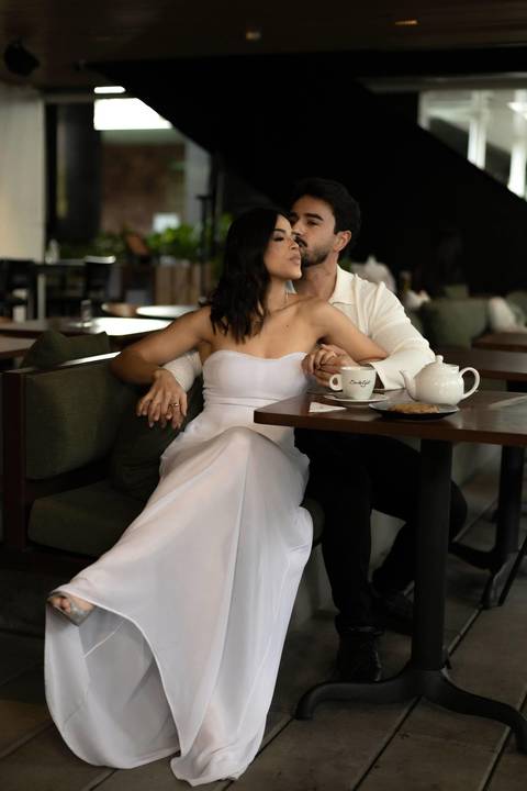 As melhores ideias e inspirações criativas de fotos de casamento registradas por fotógrafos profissionais de eventos da empresa Criativus Foto e Vídeo feito em no Santo Café em São Paulo'