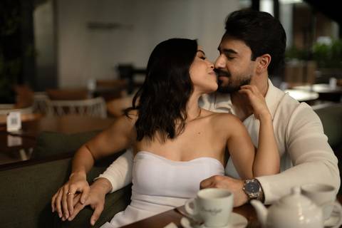 As melhores ideias e inspirações criativas de fotos de casamento registradas por fotógrafos profissionais de eventos da empresa Criativus Foto e Vídeo feito em no Santo Café em São Paulo'