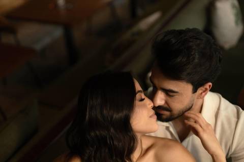 As melhores ideias e inspirações criativas de fotos de casamento registradas por fotógrafos profissionais de eventos da empresa Criativus Foto e Vídeo feito em no Santo Café em São Paulo'