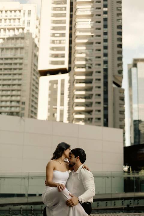 As melhores ideias e inspirações criativas de fotos de casamento registradas por fotógrafos profissionais de eventos da empresa Criativus Foto e Vídeo no Heliponto em São Paulo'