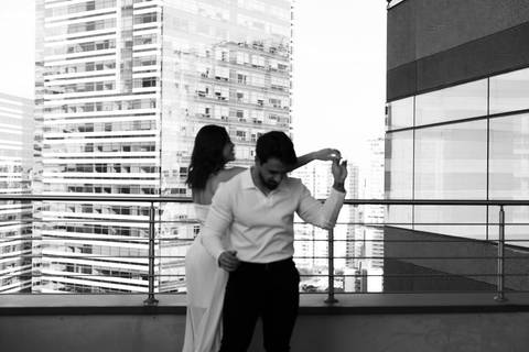 As melhores ideias e inspirações criativas de fotos de casamento registradas por fotógrafos profissionais de eventos da empresa Criativus Foto e Vídeo no Heliponto em São Paulo'
