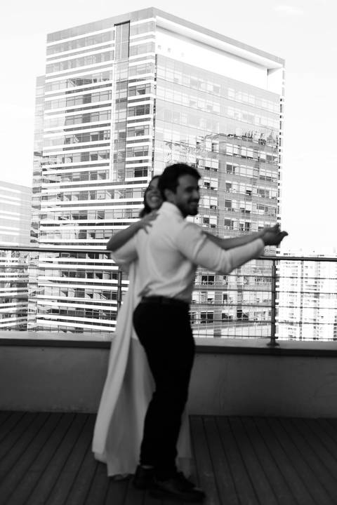 As melhores ideias e inspirações criativas de fotos de casamento registradas por fotógrafos profissionais de eventos da empresa Criativus Foto e Vídeo no Heliponto em São Paulo'