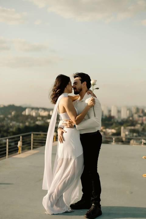 As melhores ideias e inspirações criativas de fotos de casamento registradas por fotógrafos profissionais de eventos da empresa Criativus Foto e Vídeo no Heliponto em São Paulo'