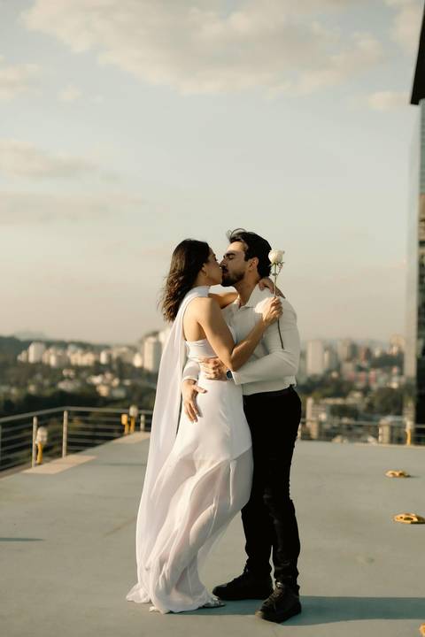 As melhores ideias e inspirações criativas de fotos de casamento registradas por fotógrafos profissionais de eventos da empresa Criativus Foto e Vídeo no Heliponto em São Paulo'