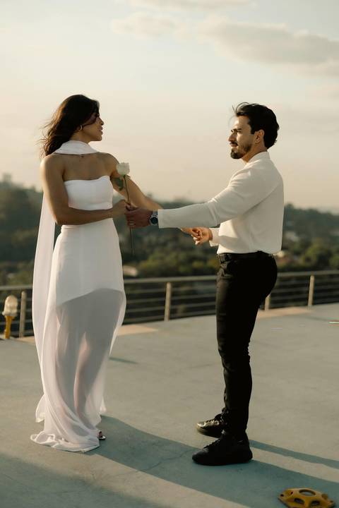 As melhores ideias e inspirações criativas de fotos de casamento registradas por fotógrafos profissionais de eventos da empresa Criativus Foto e Vídeo no Heliponto em São Paulo'