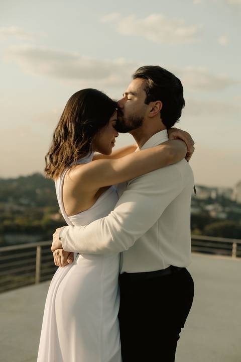 As melhores ideias e inspirações criativas de fotos de casamento registradas por fotógrafos profissionais de eventos da empresa Criativus Foto e Vídeo no Heliponto em São Paulo'