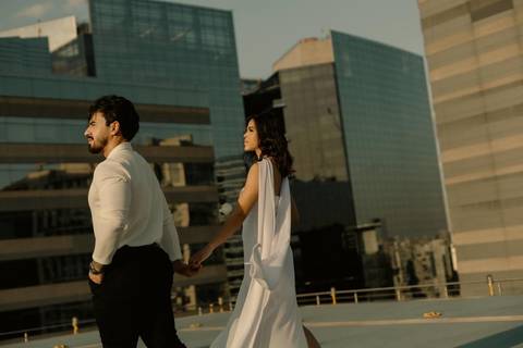 As melhores ideias e inspirações criativas de fotos de casamento registradas por fotógrafos profissionais de eventos da empresa Criativus Foto e Vídeo no Heliponto em São Paulo'