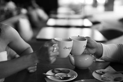 As melhores ideias e inspirações criativas de fotos de casamento registradas por fotógrafos profissionais de eventos da empresa Criativus Foto e Vídeo feito em no Santo Café em São Paulo'