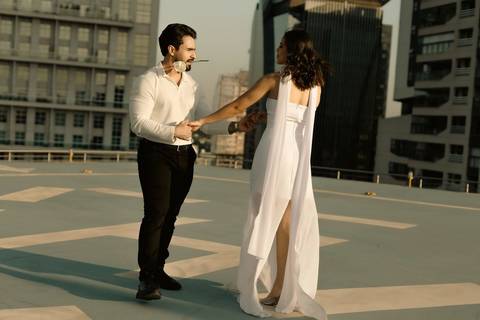 As melhores ideias e inspirações criativas de fotos de casamento registradas por fotógrafos profissionais de eventos da empresa Criativus Foto e Vídeo no Heliponto em São Paulo'