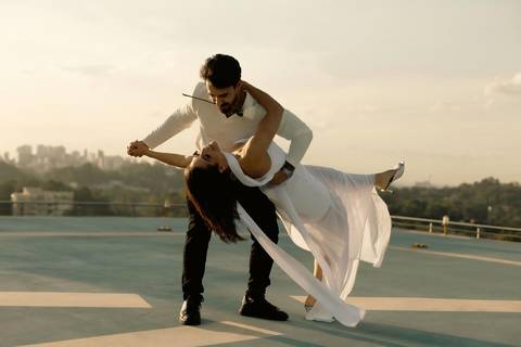 As melhores ideias e inspirações criativas de fotos de casamento registradas por fotógrafos profissionais de eventos da empresa Criativus Foto e Vídeo no Heliponto em São Paulo'