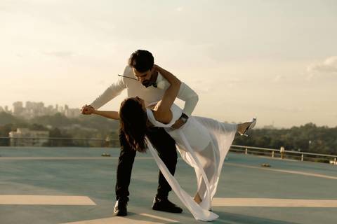 As melhores ideias e inspirações criativas de fotos de casamento registradas por fotógrafos profissionais de eventos da empresa Criativus Foto e Vídeo no Heliponto em São Paulo'