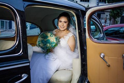 As melhores ideias e inspirações criativas de fotos de casamento registradas por fotógrafos profissionais de eventos da empresa Criativus Foto e Vídeo na igreja católica Paróquia Nossa Senhora do Carmo'