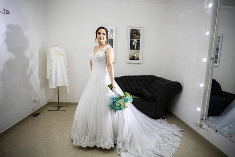 As melhores ideias e inspirações criativas de fotos de casamento registradas por fotógrafos profissionais de eventos da empresa Criativus Foto e Vídeo no Salão Sandra Paulino'