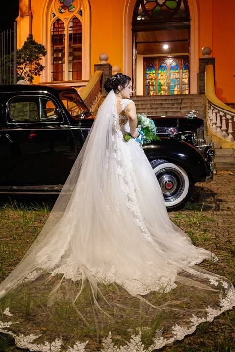 As melhores ideias e inspirações criativas de fotos de casamento registradas por fotógrafos profissionais de eventos da empresa Criativus Foto e Vídeo na igreja católica Paróquia Nossa Senhora do Carmo'