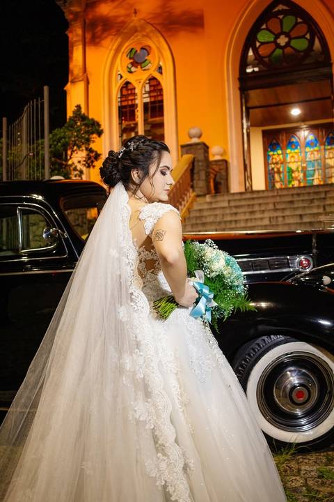 As melhores ideias e inspirações criativas de fotos de casamento registradas por fotógrafos profissionais de eventos da empresa Criativus Foto e Vídeo na igreja católica Paróquia Nossa Senhora do Carmo'