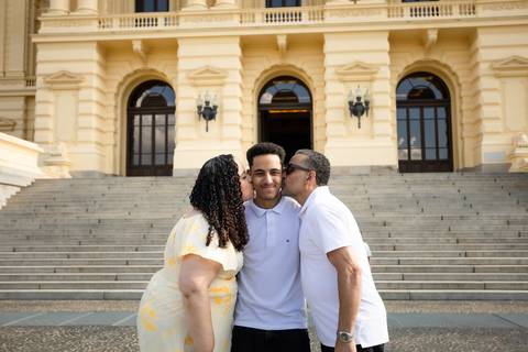 As melhores ideias e inspirações criativas de fotos de ensaio de Bodas de 25 anos registradas por fotógrafos profissionais de eventos da empresa Criativus Foto e Vídeo no Museu do Ipiranga'