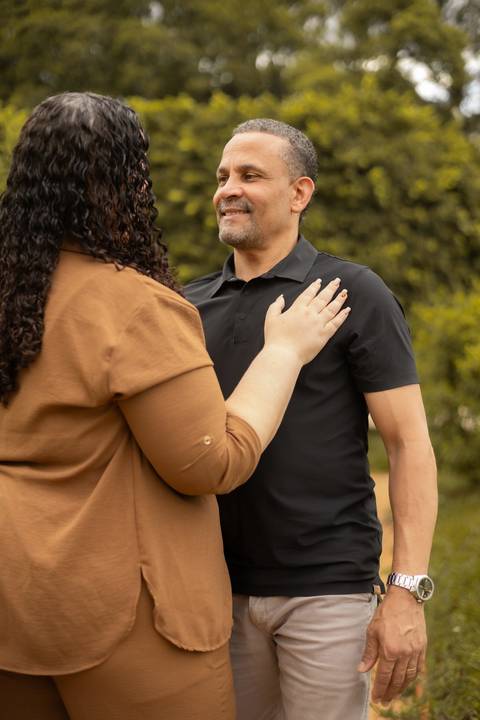 As melhores ideias e inspirações criativas de fotos de ensaio de Bodas de 25 anos registradas por fotógrafos profissionais de eventos da empresa Criativus Foto e Vídeo no Museu do Ipiranga'