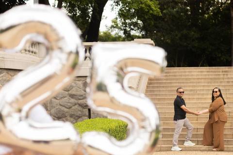 As melhores ideias e inspirações criativas de fotos de ensaio de Bodas de 25 anos registradas por fotógrafos profissionais de eventos da empresa Criativus Foto e Vídeo no Museu do Ipiranga'