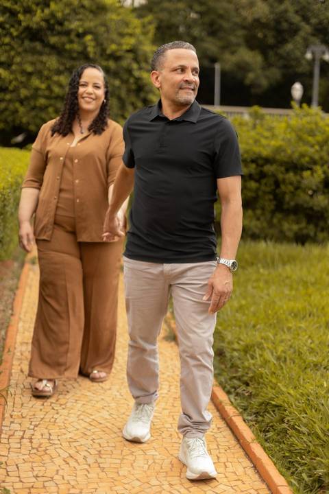 As melhores ideias e inspirações criativas de fotos de ensaio de Bodas de 25 anos registradas por fotógrafos profissionais de eventos da empresa Criativus Foto e Vídeo no Museu do Ipiranga'