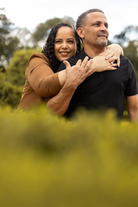 As melhores ideias e inspirações criativas de fotos de ensaio de Bodas de 25 anos registradas por fotógrafos profissionais de eventos da empresa Criativus Foto e Vídeo no Museu do Ipiranga'